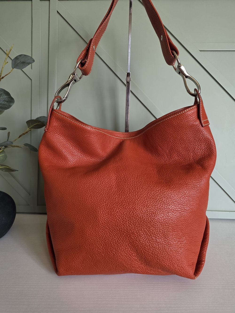 Vera Pelle Pebbled Leather Shoulder Hobo in Burnt Orange - Picture 4 of 13